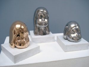 bez tytułu, 2012, brąz, 13x10cm; bez tytułu,2012, aluminium, 18x11cm; bez tytułu, 2012, aluminium, 11x11cm, Odlewnia Artystyczna Schmäke, Düsseldorf, Niemcy