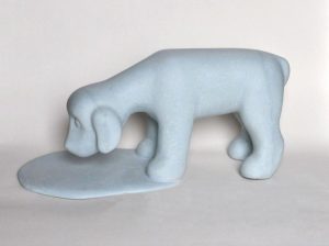 Piesek z kałużą, 2010, mastic, 38x19cm